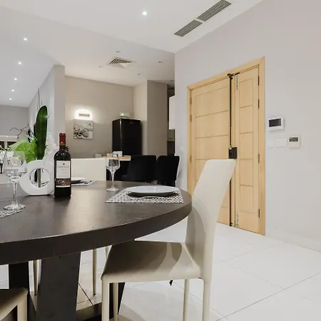 Luxury 3-bedroom In St Julians Apartman San Ġiljan