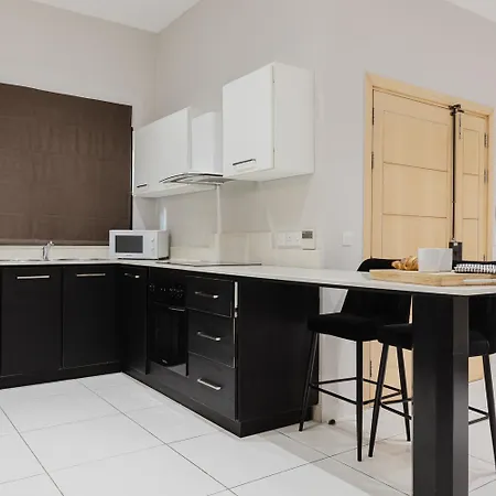 Apartment Luxury 3-bedroom In St Julians
